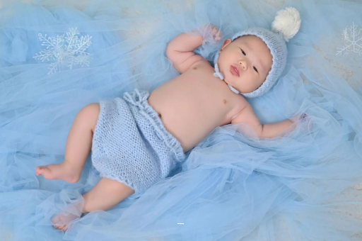 东至宝宝几个月可以吃饭 东至宝宝几个月可以吃饭